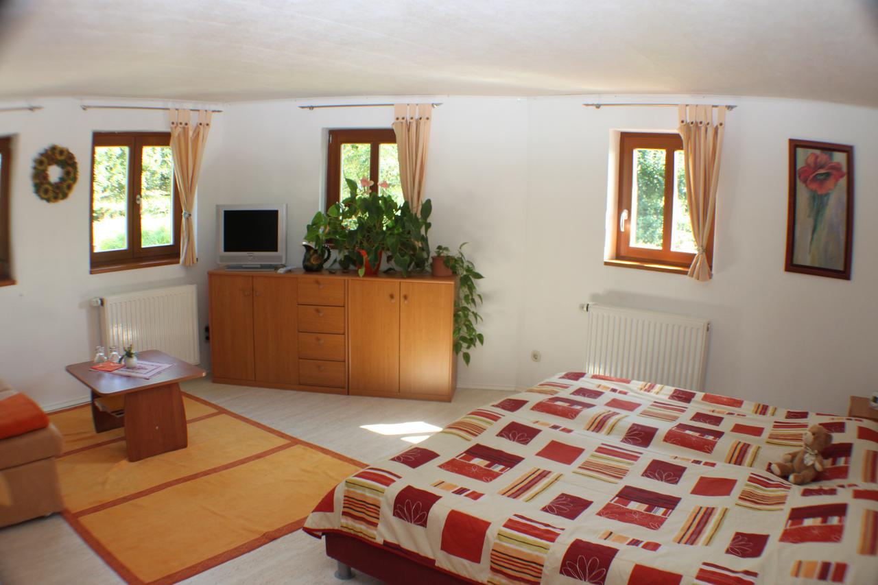 Gasthaus "Zum Wanderstuebel" Hinterhermsdorf Exteriör bild